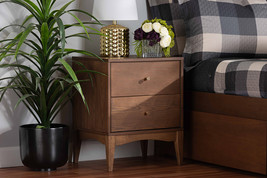 Quincia Ash Walnut 2-Drawer Nightstand - $2,965.82 MXN
