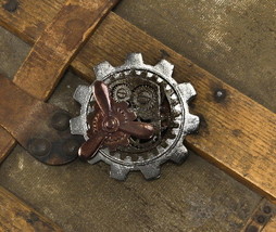 SteamPunk Cosplay Victorian Metal Large Gear Propeller Pin, NEW SEALED - £10.00 GBP