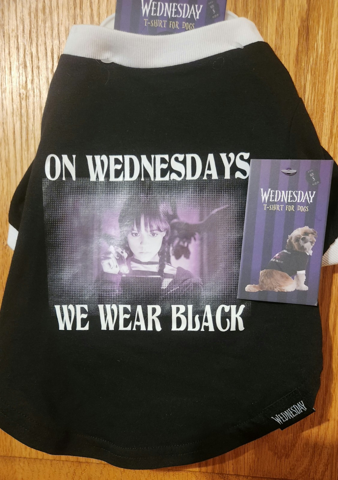 On Wednesdays We Wear Black Dog T-shirt MGM Size Small - $5.91