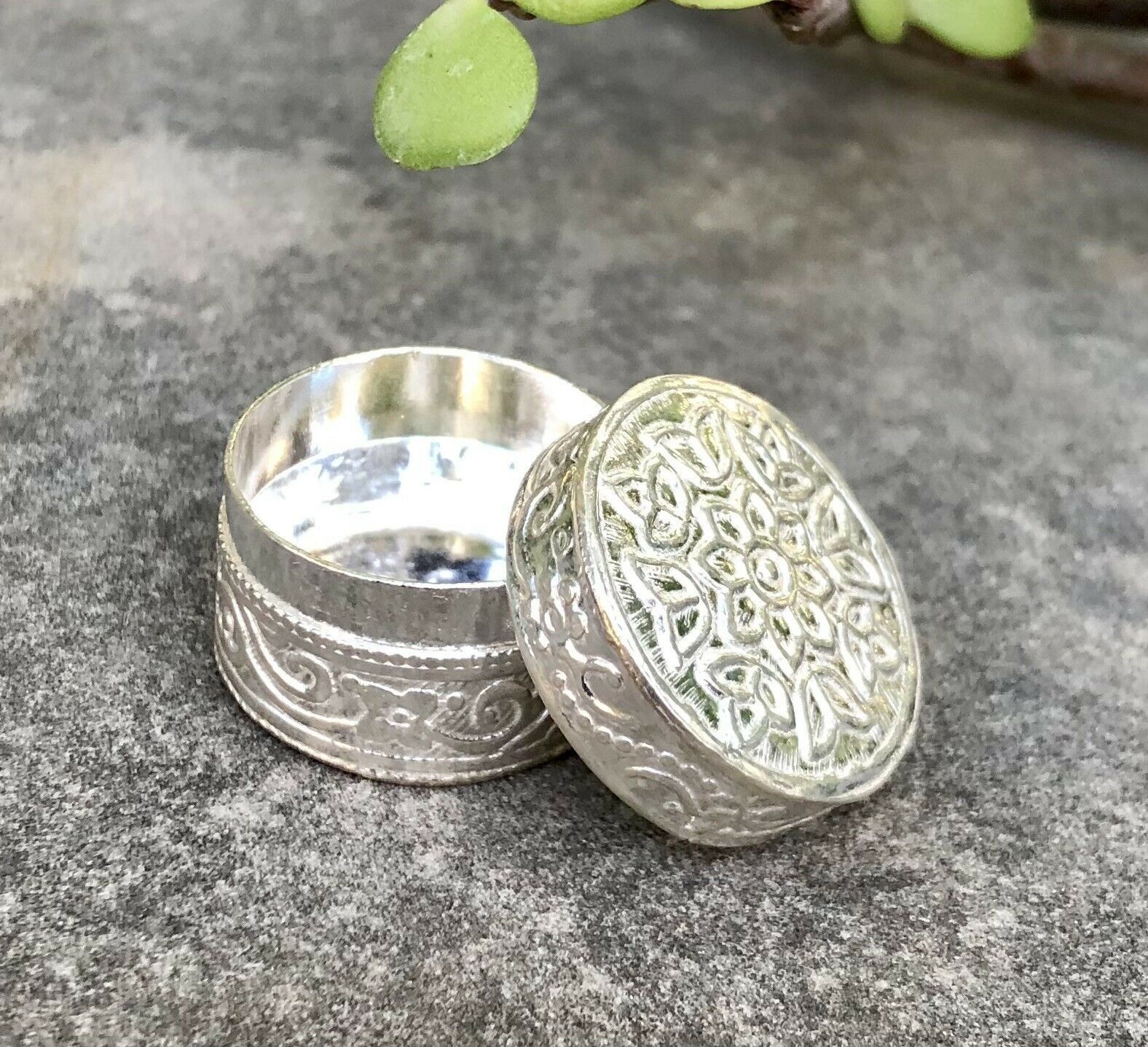 925 argent fait à la main bibelot Kajal cercueil boîte à bijoux rond 2 c... - $23.17