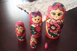 Russian nesting dolls, 5 pieces, principal doll  is 6 1/2&quot; original - £30.85 GBP