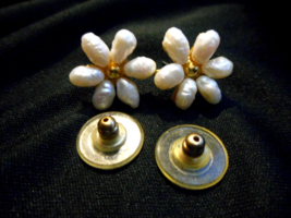 Freshwater Pearl Flower Petal Star Shape Stud Earrings Gold Plate Setting Unmark - £32.07 GBP