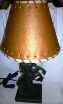 STUNNING STALLION HORSE STATUE PORTABLE TABLE LAMP WESTERN SHADE - $708.31 MXN