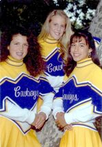 Cheerleaader Cowboys 3 Teen Girls Buddy Photo Cute/Dance 1980&#39;s Snapshot - €4,02 EUR