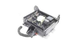 11-18 VOLKSWAGEN TOUAREG RELAY PLATE W/ BRACKET Q0722 image 4