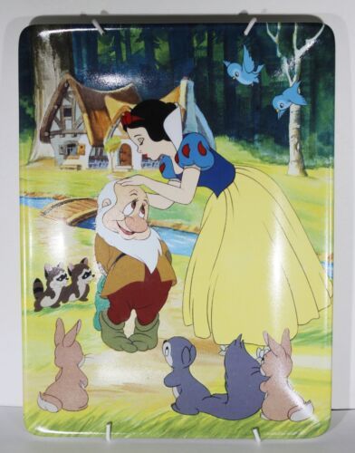 Disney Snow White & Seven Dwarfs "Here's A Little Kiss" Ceramic Plate Bradford - $11.64