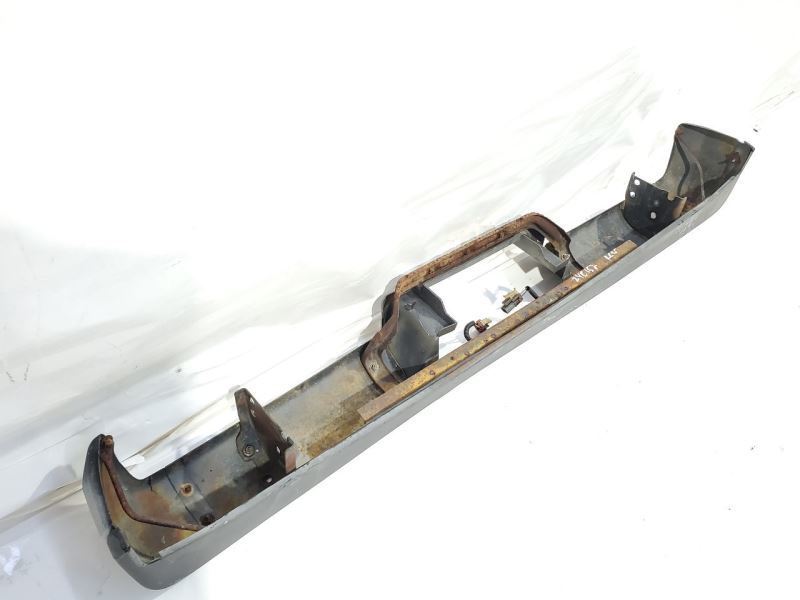 1987 1988 1989 Nissan Pathfinder OEM Rear Bumper Needs Paint Item image 2