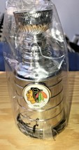 Labatt Bleu Mini STANLEY Coupe Trophée Hockey Réplique Scellé Chicago Noir Hawks - £25.13 GBP
