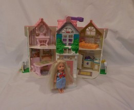 Sweet Streets Country Cottage Play Set Dollhouse Accessories  Doll Fishe... - £9.46 GBP