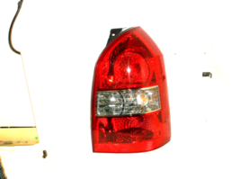 05-06-07-08-09  HYUNDAI TUCSON  PASSENGER SIDE TAIL LIGHT/BRAKE/OEM PART - $75.60