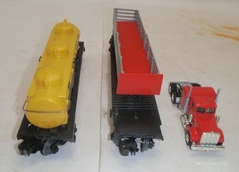 Lot Of 2 Lionel Train Cars - 16123 Tanker &amp; 16376 Flat w Load &amp; Kenworth Tractor - £27.16 GBP
