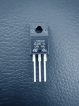 10Pcs L7905CP STM 1.5A Fixed -5V Linear Voltage Regulator IC Negative TO... - £5.44 GBP