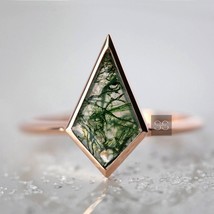 Moss Agate Ring, Kite Engagement Ring, Geometric Shaped Ring, Gemstone Solitaire - $56.09