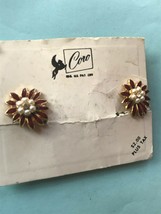 Vintage Corocraft Marked Red Enamel Spikey Flowers w Faux White Pearl &amp; Clear  - £11.86 GBP