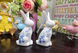 2PC EASTER CERAMIC BLUE WHITE FLORAL BUNNY RABBITS FIGURINES TIER TRAY D... - $19.99