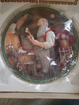 &quot;SANTA&#39;S WORKSHOP&quot; Norman Rockwell&#39;s Christmas Legacy 3D Collector Plate 1992 - £27.09 GBP