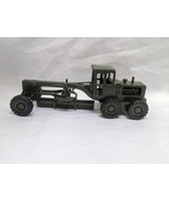 Miniature Military Vehicle With 2 Infantry Soldiers  - £24.73 GBP
