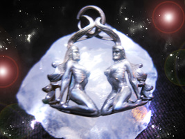  HAUNTED NECKLACE ILLUMINATI PORTAL OF BEAUTY, YOUTH & LUCK COLLECT MAGICK image 2