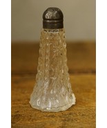 Vintage EAPG Mini Salt Shaker Sterling Lid Pattern Glass 2.5&quot; Tall - £8.62 GBP