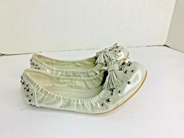 St &amp; SAT Womens Sz 6.5 235 SSAIFS Silver Flat Ballet Shoes  - $24.74