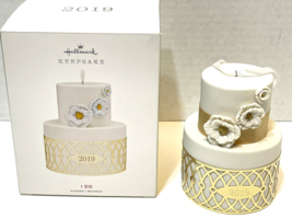 Hallmark Keepsake Wedding Cake 2019 I Do Ornament Decoration Terri Steiger - £15.35 GBP