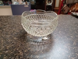 Vintage Indiana Glass Diamond Point Footed Clear Scalloped Edge Bowl - £34.78 GBP