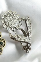 Vintage Clear Rhinestone Flower Brooch Pin Silver Tone - $166.68 MXN