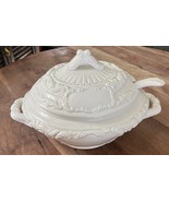 Vintage Italian Soup Tureen with Ladel Made in Italy 8.5” T X 12.5” L X ... - $746.24 MXN