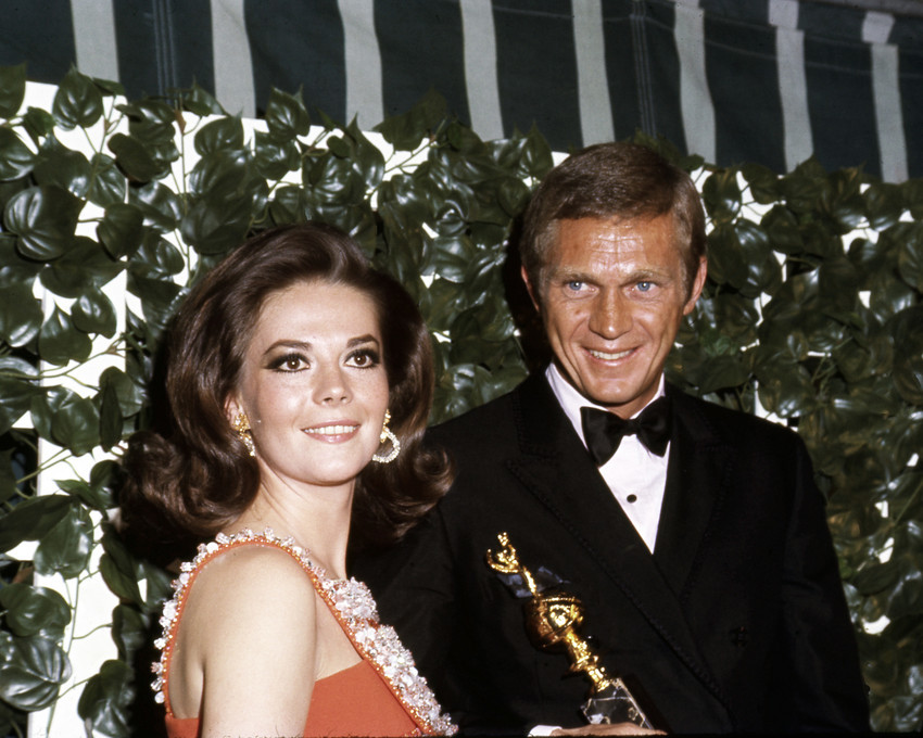Steve McQueen and Natalie Wood 1966 Golden Globe Awards candid 16x20 Canvas - £55.12 GBP