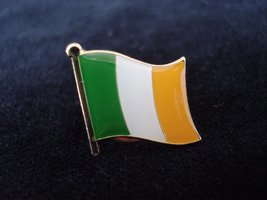 Gloss Enamel Ireland Irish Flag Badge - £7.98 GBP