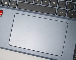 Acer Aspire 3 Touch 15.6" AMD Ryzen 5 7520U 8GB RAM 512GB SSD image 3