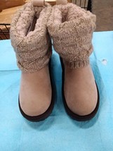 Essentials by MUK LUKS Womens Sweater-Shaft  Ankle Boots Size 6, Tan 034ae - £12.97 GBP