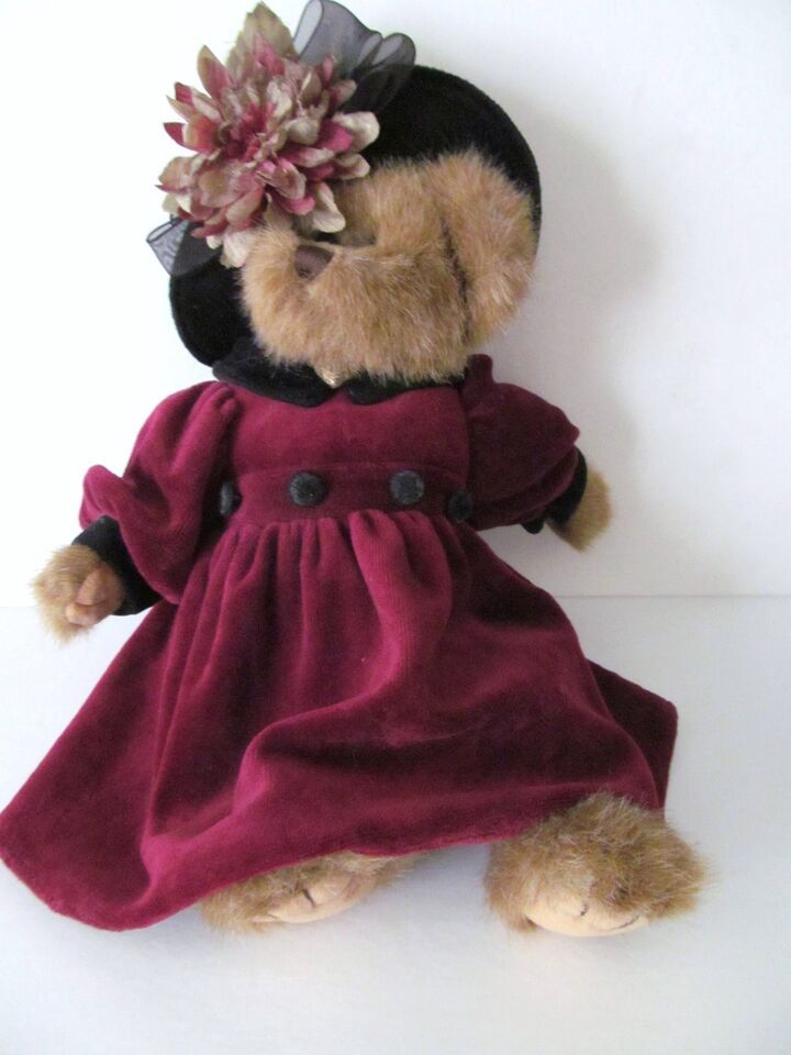 BEARINGTON COLLECTION Bear KARLIE Jointed Plush 14" Flowered Hat w Locket 2005 - £38.88 GBP