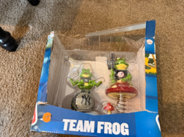 NEW MLB New York Yankees GARDEN STATUE Figure TEAM FROG Gnome w/box Forever - $66.49