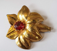 Gold Flower with Red Rhinestone 2 Inch Pinback Brooch - £7.01 GBP