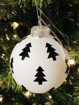 Robert Stanley Christmas Ornament Glass Ball White Black Pine Tree Stenc... - £10.02 GBP