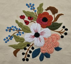 Vintage Embroidered Floral 10.5x10 Handmade Fabric Textile Art - $365.81 MXN