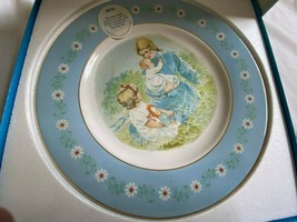Collectible Vintage 1974 Avon Tenderness Plate Mothers Day Pontessa - $7.12