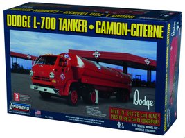 L700 Tilt Cab w/Skelly Tanker 1-25 Lindberg - $1,408.97 MXN
