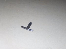 LIONEL PART- 600-138- COUPLER T-BAR   - NEW - W46J - $1.05
