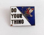 Vintage Do Your Thing Man Skiing Lapel Hat Pin - £5.00 GBP