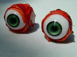 Dead Head Props Pair of Realistic Life Size Bloody Ripped Out Eyeballs P... - $24.99