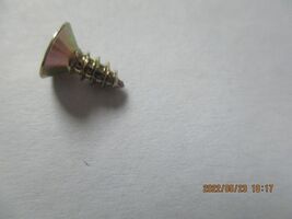 Atlas # 707113 Screw for Motor Saddle. HO-Scale - $17.36 MXN