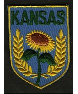 VINTAGE KANSAS EMBROIDERED CLOTH SOUVENIR TRAVEL PATCH - $189.44 MXN