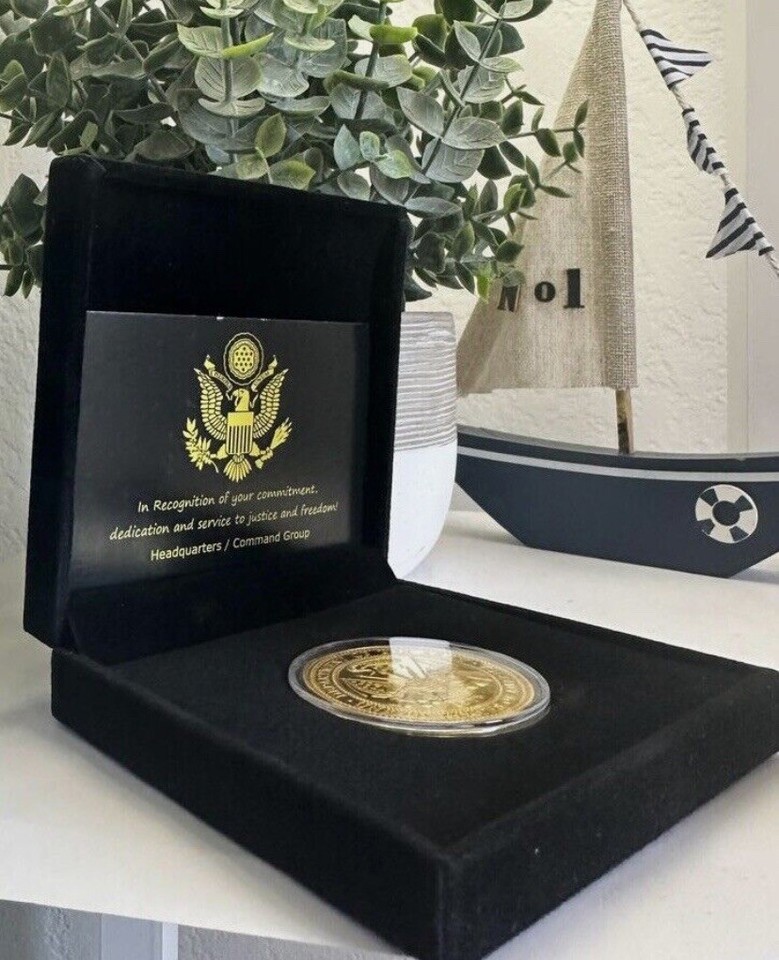 Department of Education US Government Coin DOE W/ Retirement Award Item image 2