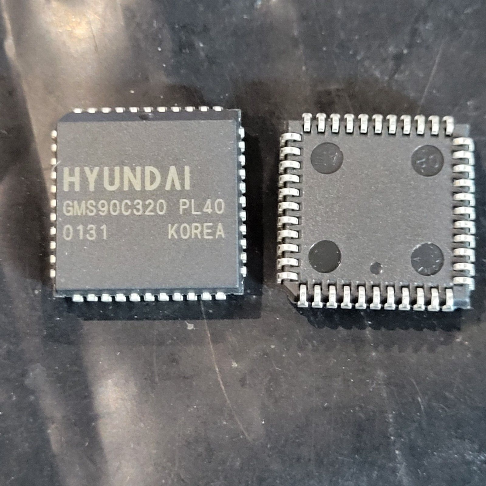 (2PCS) HYUNDAI GMS90C320 GMS90C320PL40 PLCC-44 NEW OLD STOCK USA $19 - $17.77