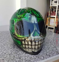GREEN CUSTOM MOTO HELMET - $5,993.71 MXN