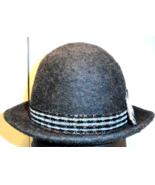 Vintage Men&#39;s Grey 100% Wool Felt Pilgrim Fedora Hat Family Crest Pin SI... - $70.56 CAD