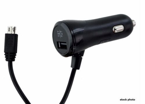 RANDOM ORDER Cargador Coche MV9MDU02-RO - $12.85