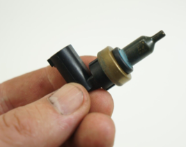 07-2013 mercedes w204 c300 s400 s550 engine coolant temperature sensor oem - £15.08 GBP